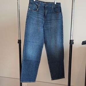 7 for all mankind classic Ryan Jean. Size 32